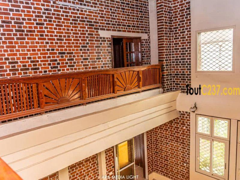 Maison Duplex à louer à Bonapriso Douala