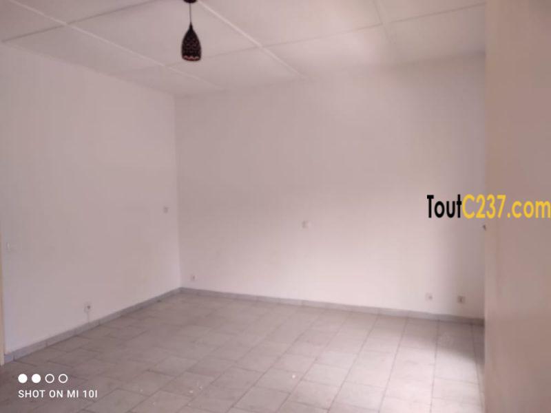 Maison en duplex à Louer à Bonapriso Douala