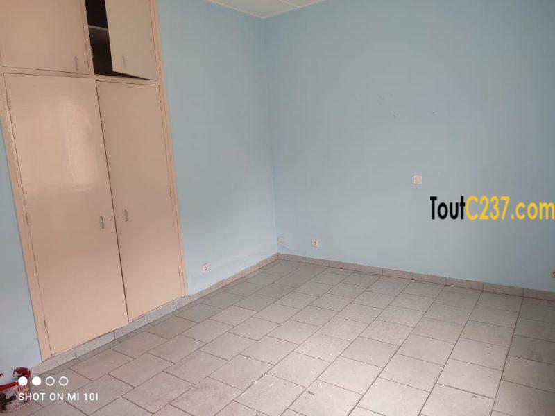 Maison en duplex à Louer à Bonapriso Douala