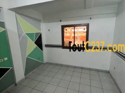Studio Moderne à louer à Bonapriso Douala