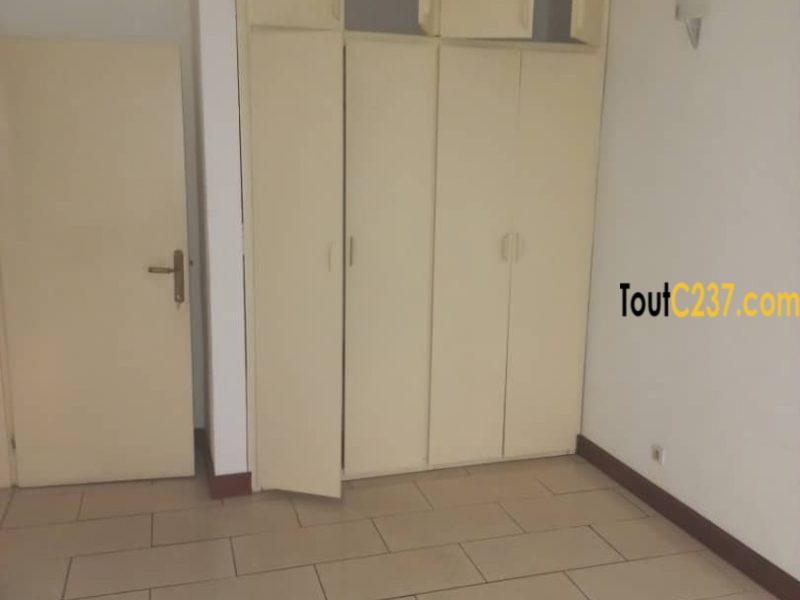 Maison à louer à Bonapriso Douala