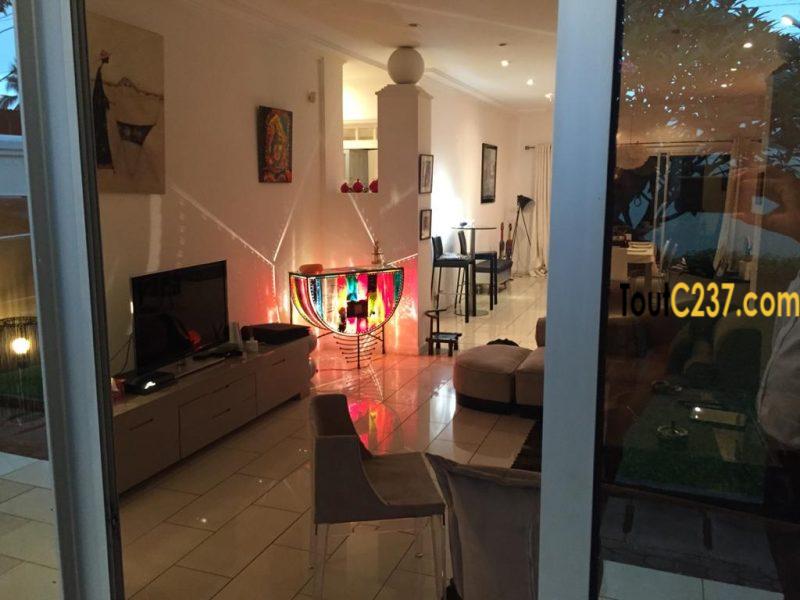 Maison à louer à Bonapriso Douala
