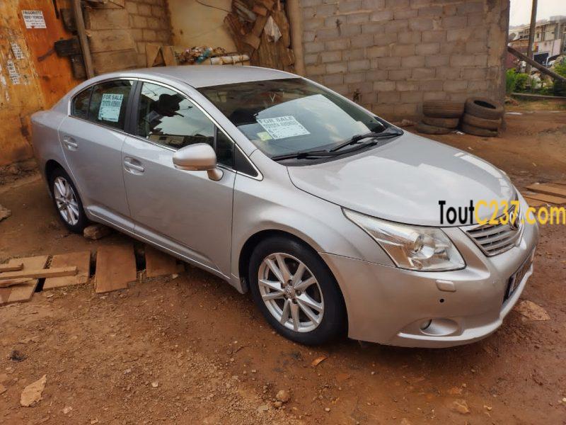 Toyota Avensis à Vendre à Akwa Douala