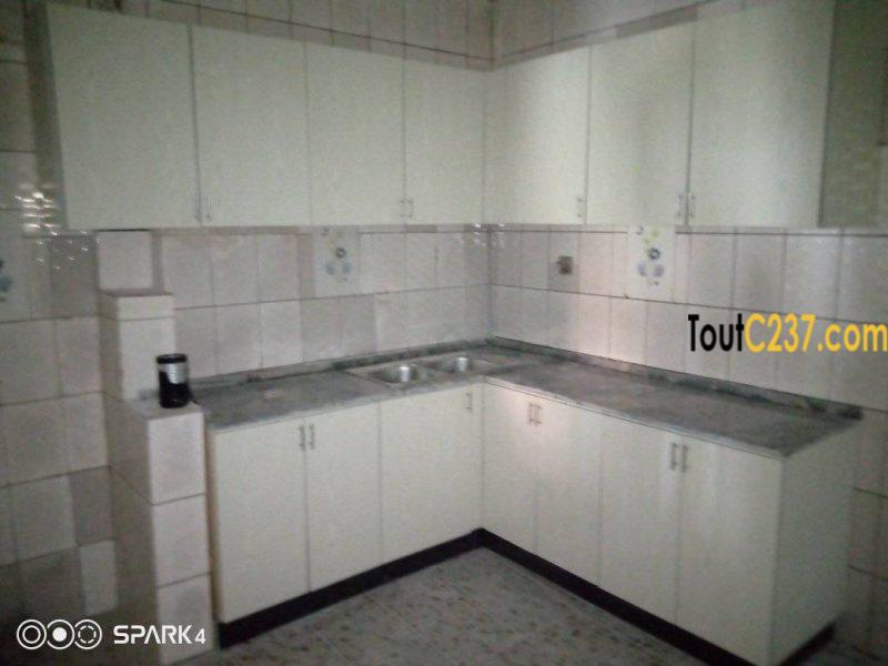 Duplex à louer à Makepe Douala