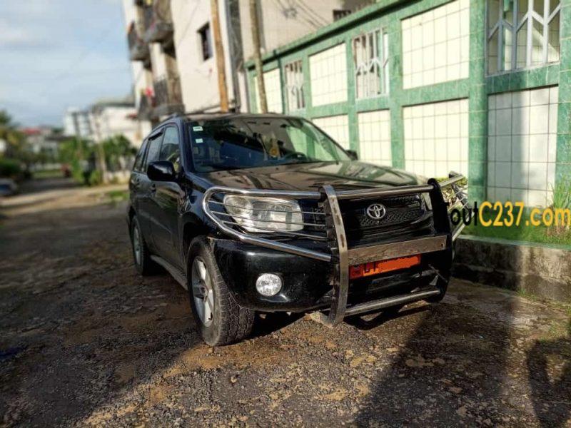 Toyota Rav4 à vendre à Douala