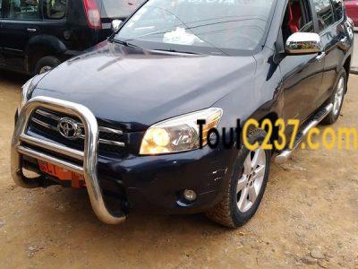 Toyota Rav4 à vendre à Douala