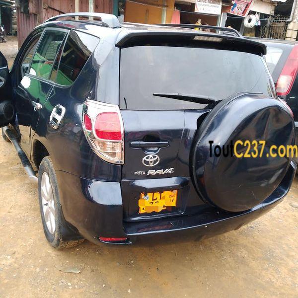 Toyota Rav4 à vendre à Douala
