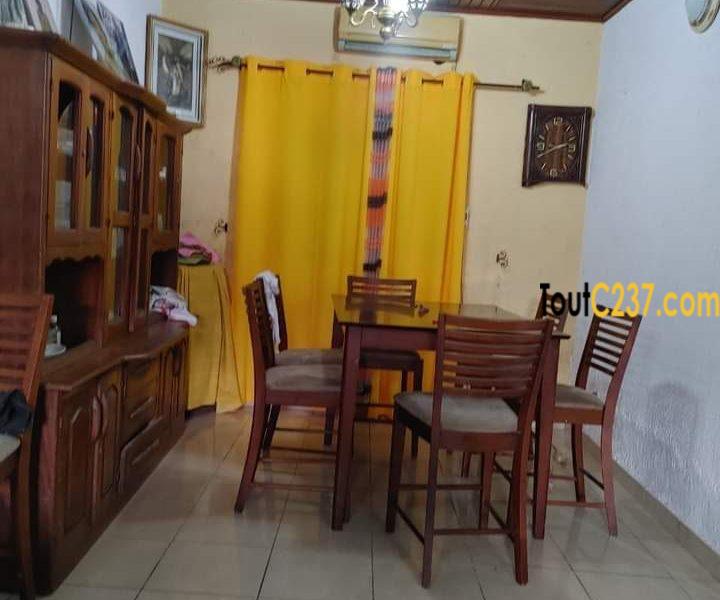 Maison à louer à Logpom Douala