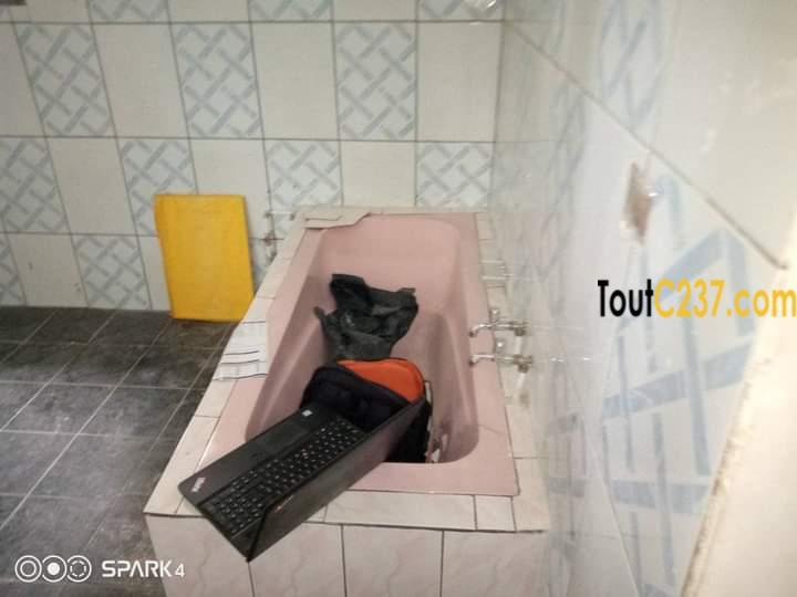 Maison duplex à vendre à Makepe