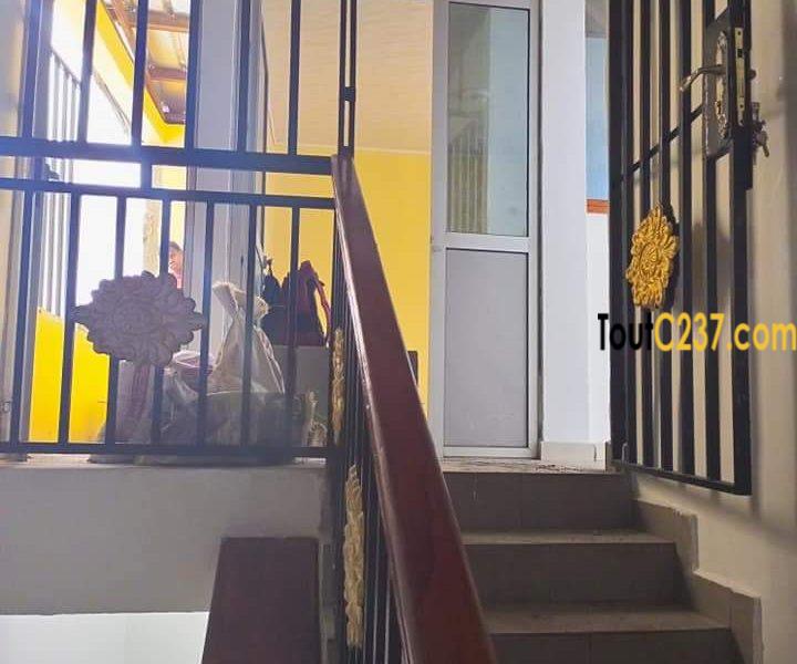 Appartement à louer à Bonapriso Douala
