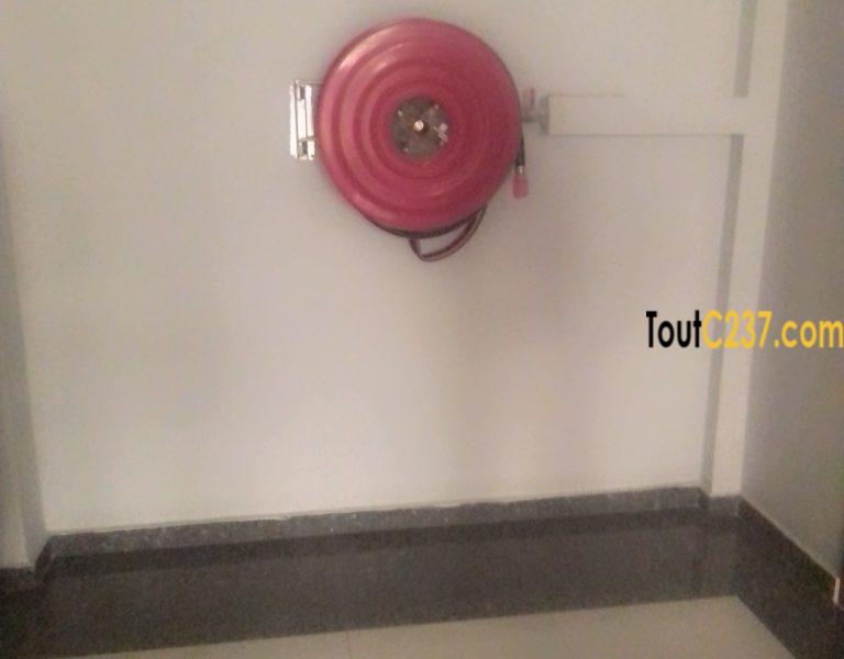 Appartement Neuf à louer à Logbessou (Commissariat)