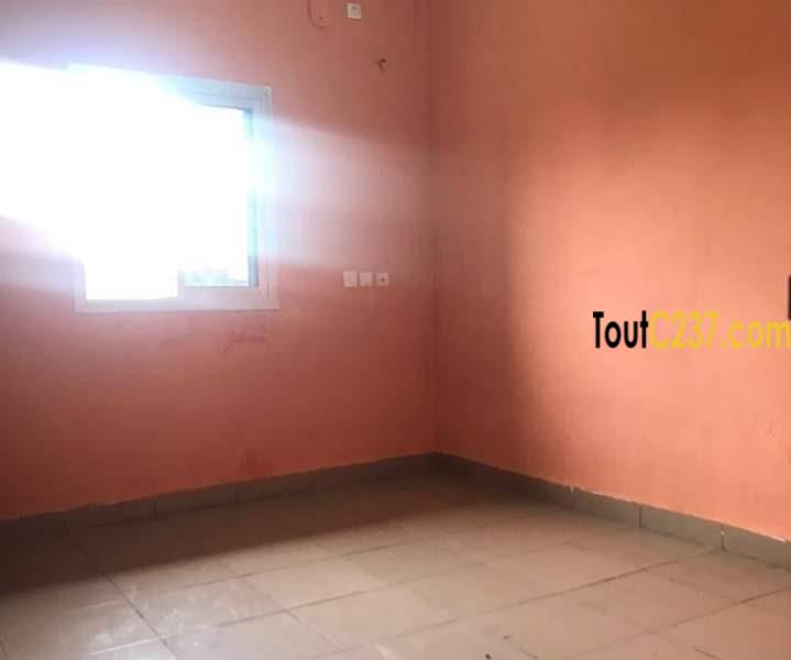 Appartement à louer à Logpom Douala