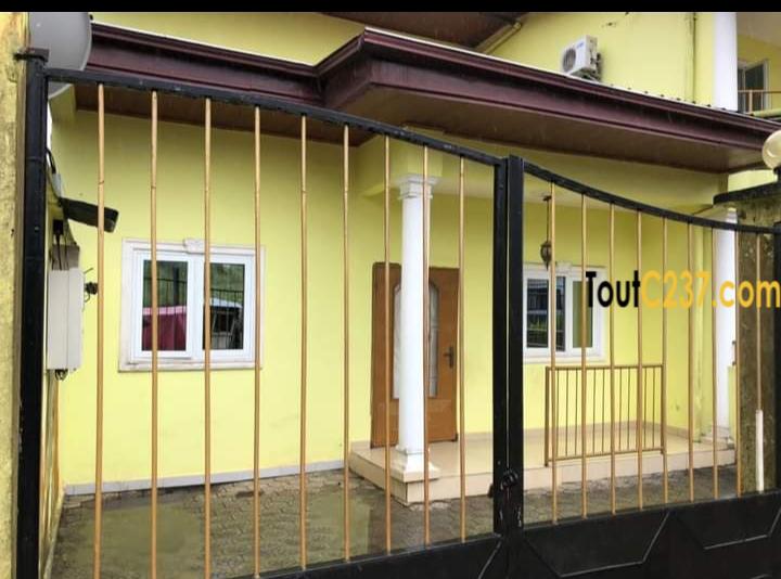 Maison duplex à louer a Yassa Chirac