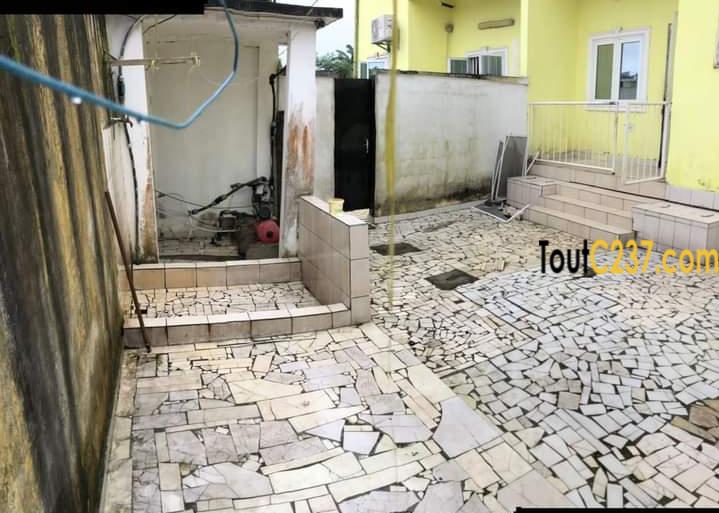 Maison duplex à louer a Yassa Chirac