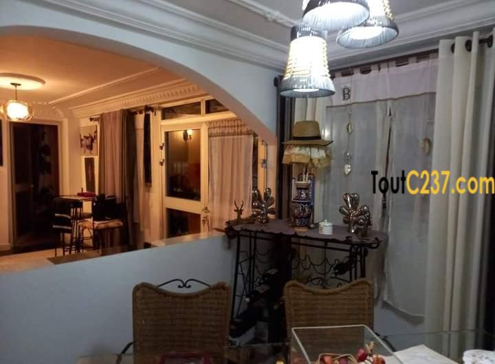 Maison Duplex à vendre à Pk13 Douala