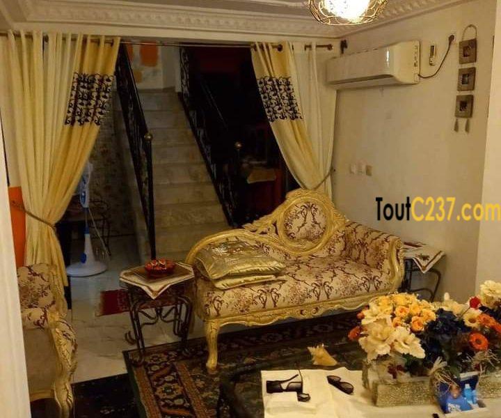 Maison Duplex à vendre à Pk13 Douala