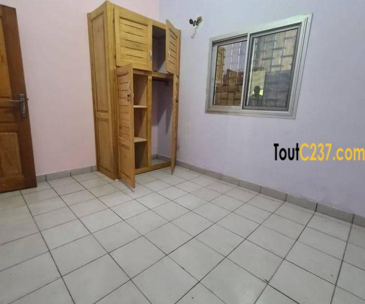 Appartement neuf à louer à Makepe