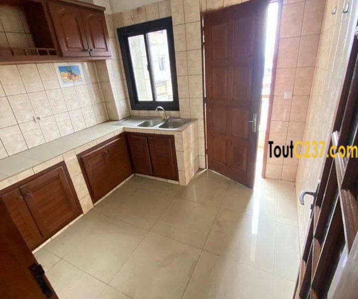 Très Joli Appartement à louer à Kotto