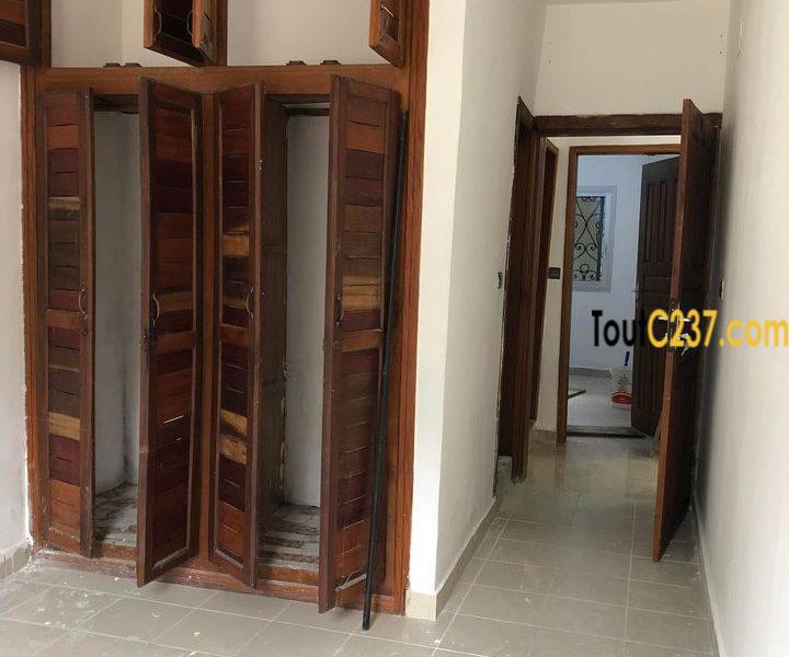 Appartement à louer à Logpom Douala