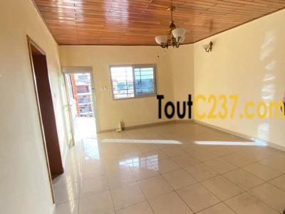 Appartement à louer à Logpom Douala