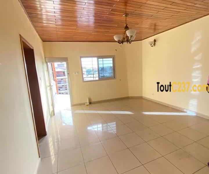Appartement à louer à Logpom Douala