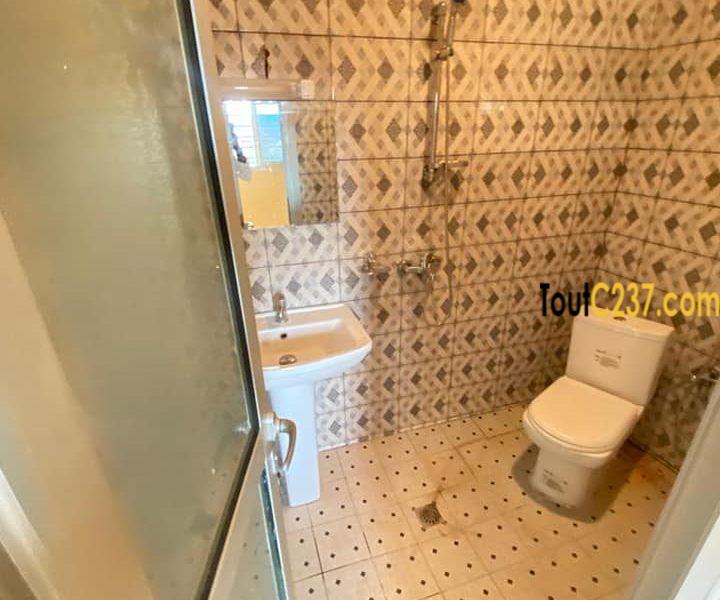 Appartement à louer à Logpom Douala