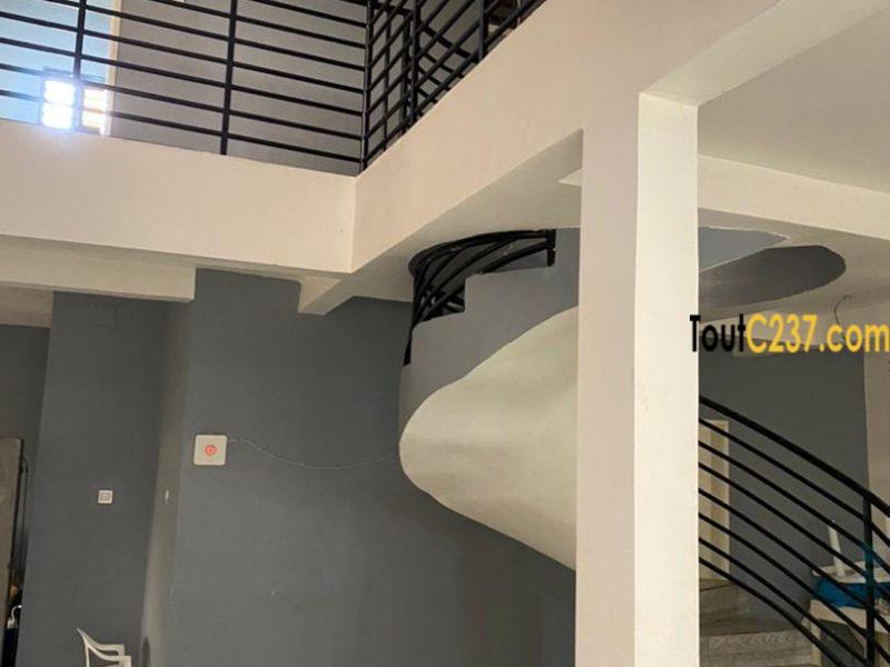 Somptueux Duplex à louer à Logbessou
