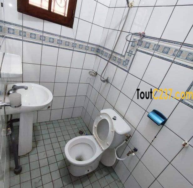 Maison en duplex à louer à makepe