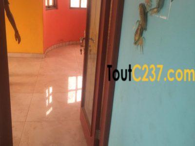 Somptueux immeuble à vendre à Yaoundé
