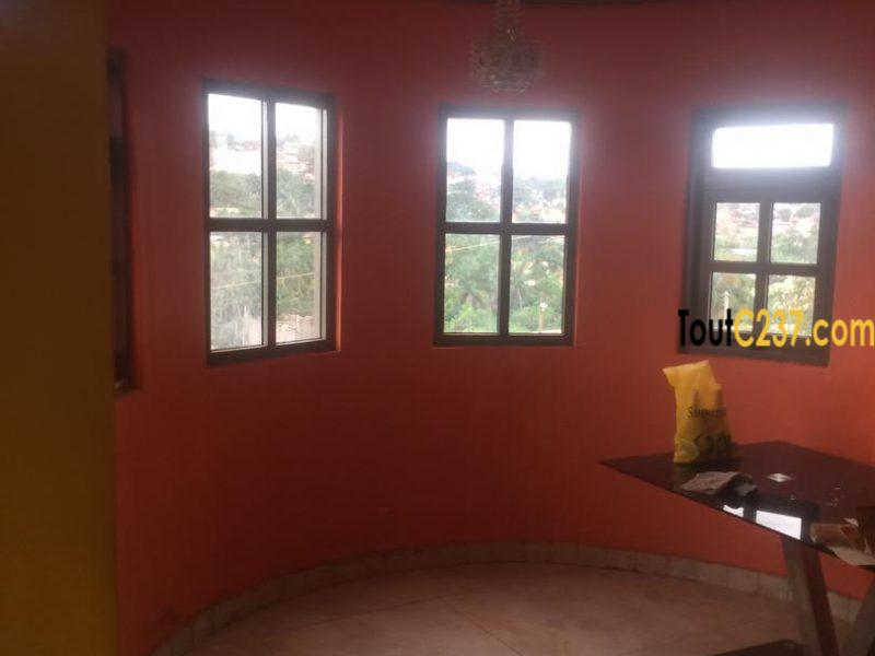 Somptueux immeuble à vendre à Yaoundé