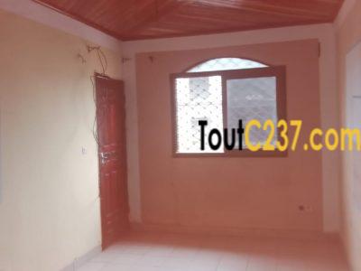 Appartement à louer à Logpom Douala