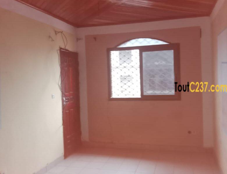Appartement à louer à Logpom Douala