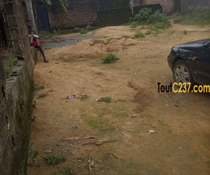 Terrain commercial à vendre à Pk13 Douala