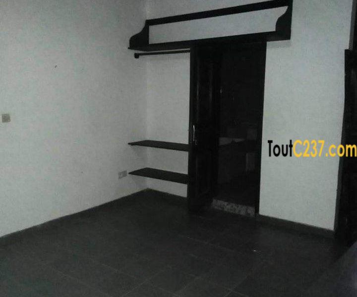 Maison à louer à Makepe Douala