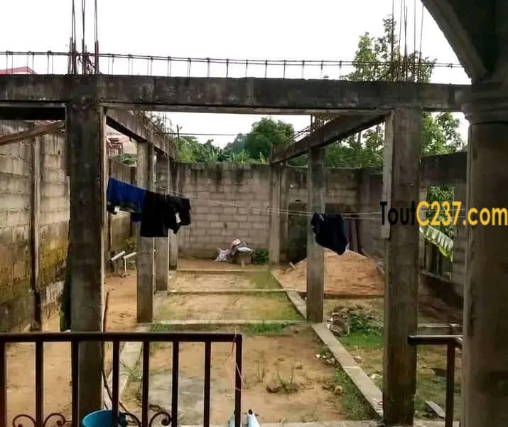Maison à vendre à Pk12 Douala