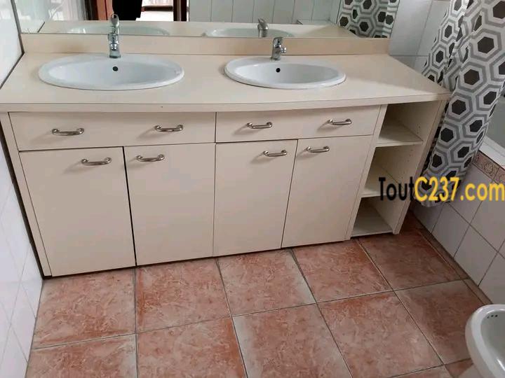 Appartement à louer à Bonanjo Douala