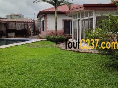 Duplex à louer à Bonapriso (Youpwe) Douala