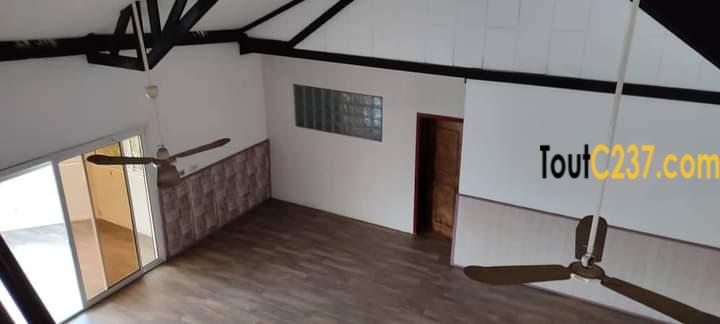 Duplex à louer à Bonapriso (Youpwe) Douala