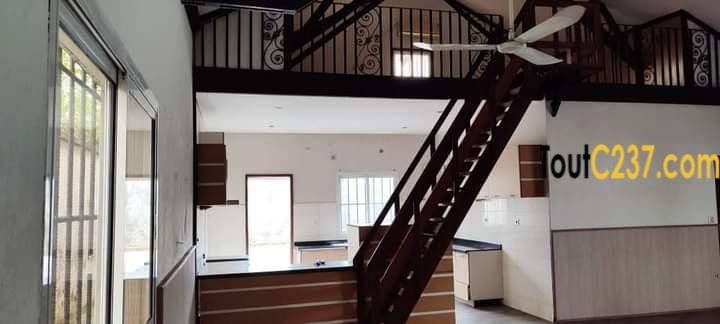 Duplex à louer à Bonapriso (Youpwe) Douala