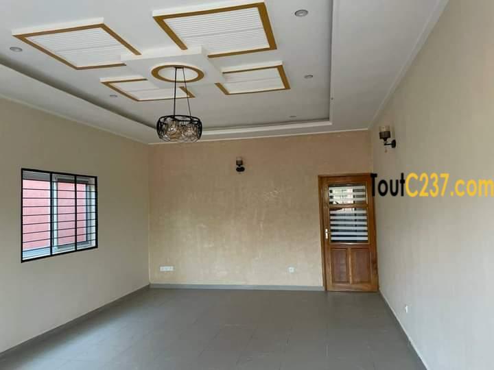 Maison en duplex à vendre à Yassa
