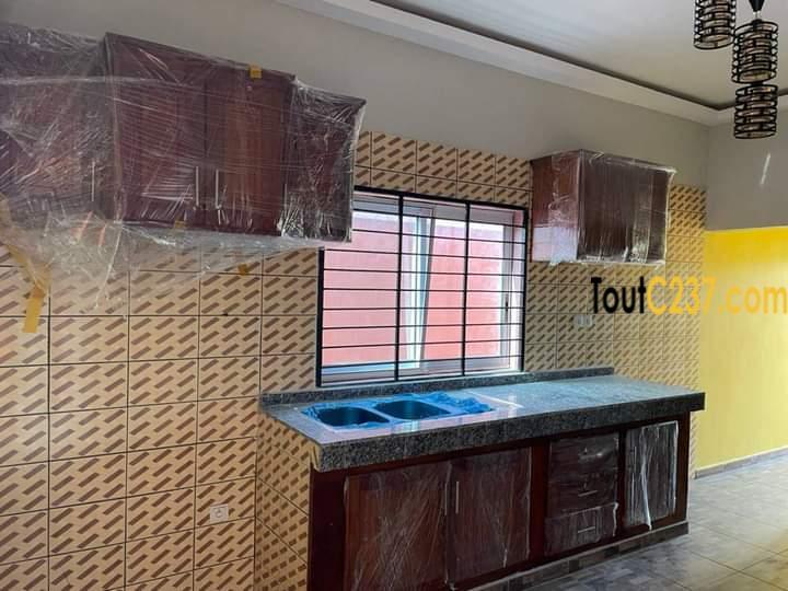 Maison en duplex à vendre à Yassa