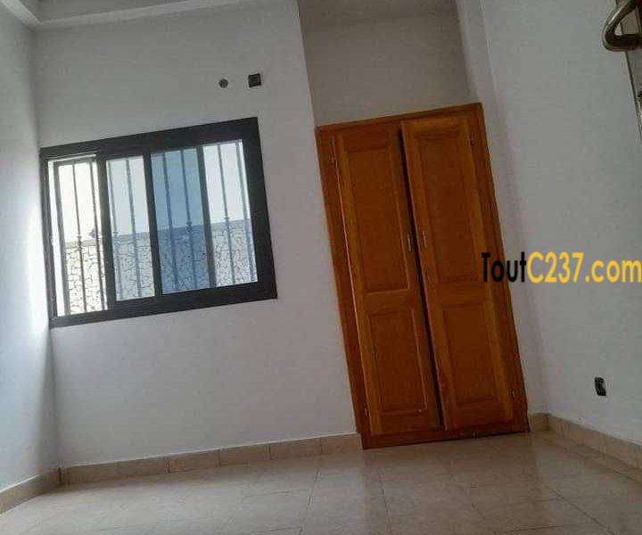 Appartement neuf à louer à Logbessou