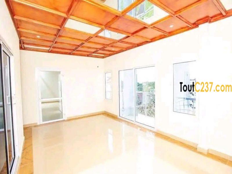 Duplex en Appartement à louer à Bonapriso