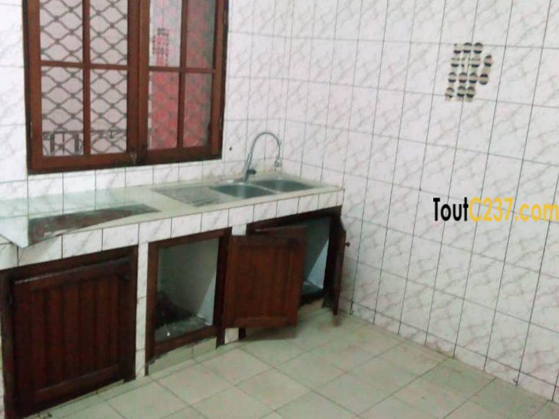 Appartement privé à louer à Makepe