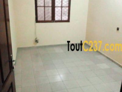 Appartement privé à louer à Makepe