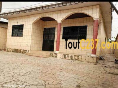 Maison en villa a louer à Logbessou Pk14