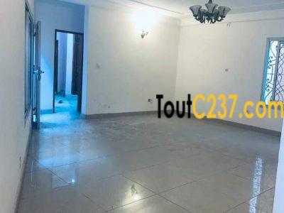 Appartement à louer à Bonamoussadi, Douala