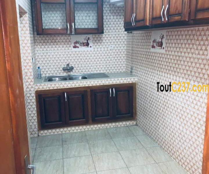 Appartement à louer à Bonamoussadi, Douala