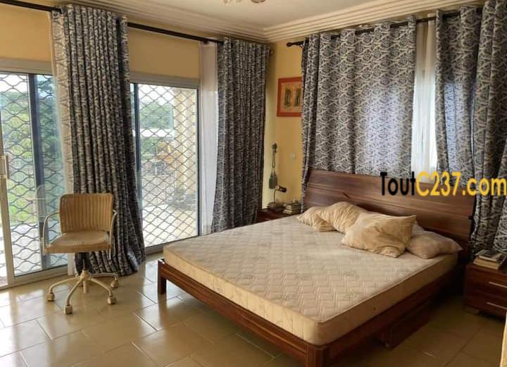 Maison en duplex à vendre à Yassa