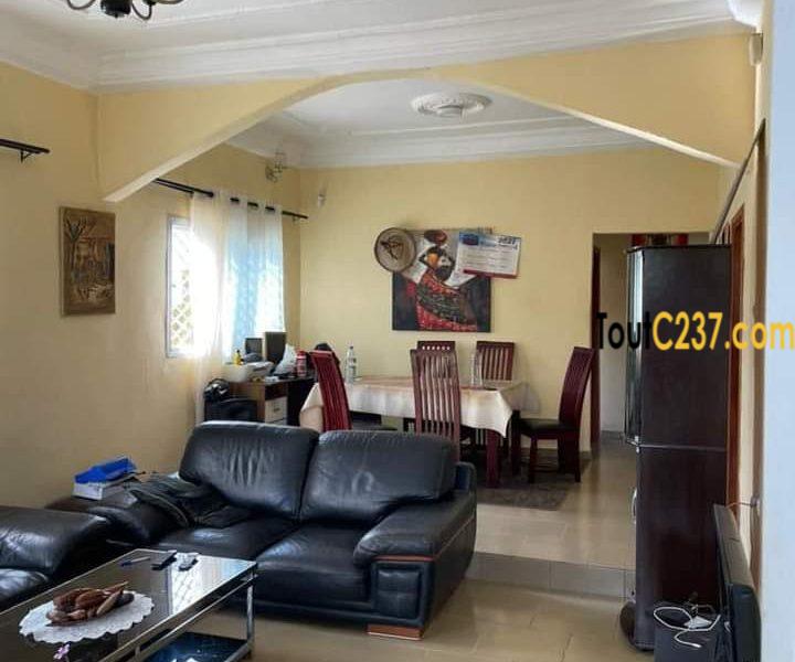 Maison en duplex à vendre à Yassa
